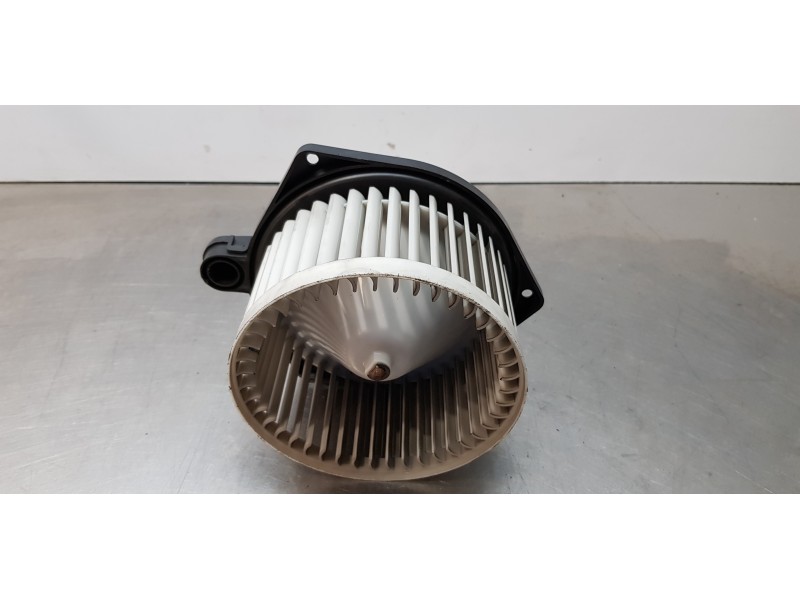 Recambio de motor calefaccion para ssangyong korando premium 4x2 referencia OEM IAM 6811734000   Recambio de motor calefaccion para ssangyong korando premium 4x2 referencia OEM IAM 6811734000