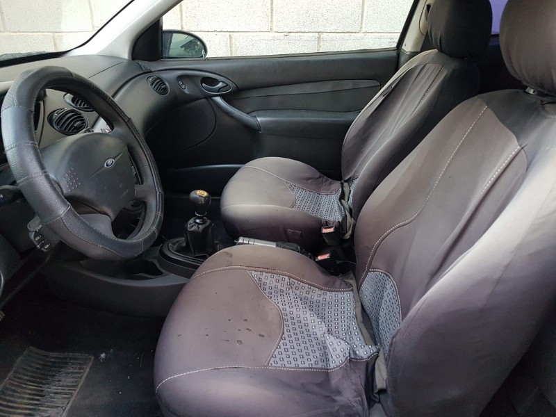 ford focus berlina (cak) del año 2002