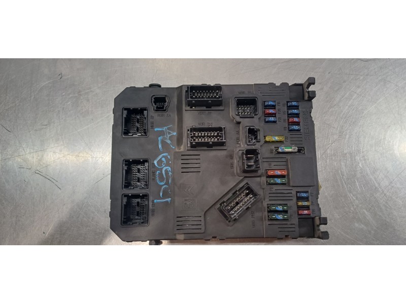 Recambio de caja reles / fusibles para peugeot 206 berlina x-line referencia OEM IAM 9649627880   Recambio de caja reles / fusibles para peugeot 206 berlina x-line referencia OEM IAM 9649627880