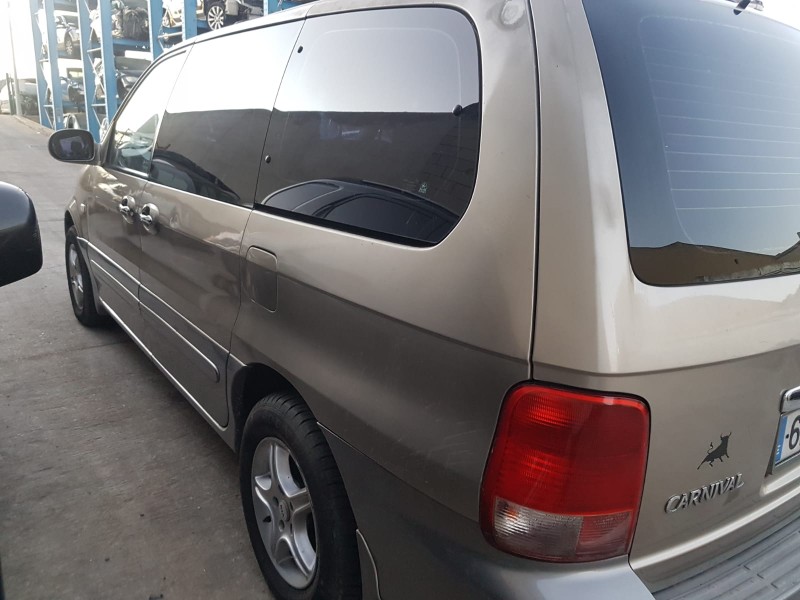 kia carnival ii del año 2002