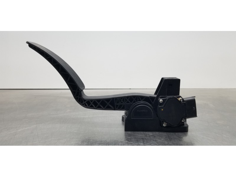 Recambio de pedal acelerador para ssangyong kyron 200 xdi limited referencia OEM IAM 2055009001   Recambio de pedal acelerador para ssangyong kyron 200 xdi limited referencia OEM IAM 2055009001
