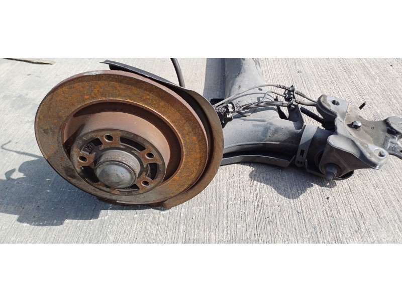 Recambio de puente trasero para renault scenic iv grand zen referencia OEM IAM 555017273R  