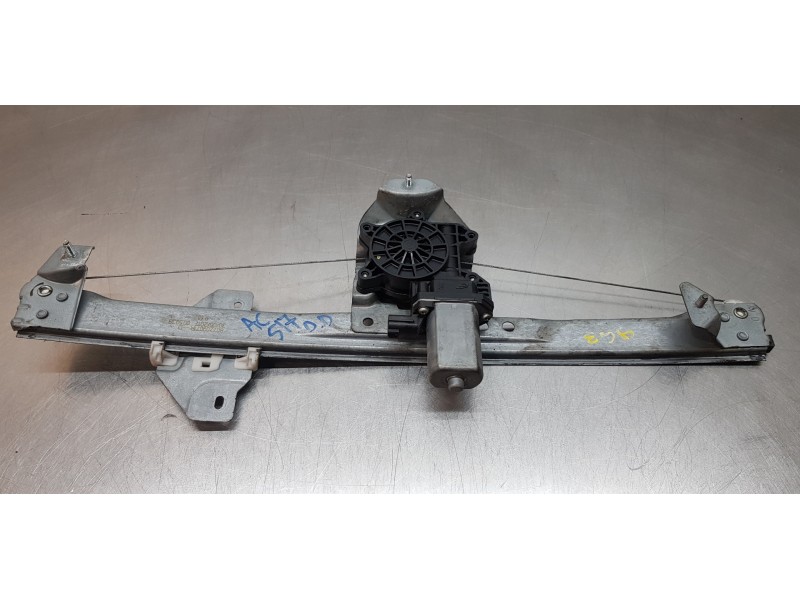 Recambio de elevalunas delantero derecho para dacia lodgy laureate referencia OEM IAM 807209071R   Recambio de elevalunas delantero derecho para dacia lodgy laureate referencia OEM IAM 807209071R