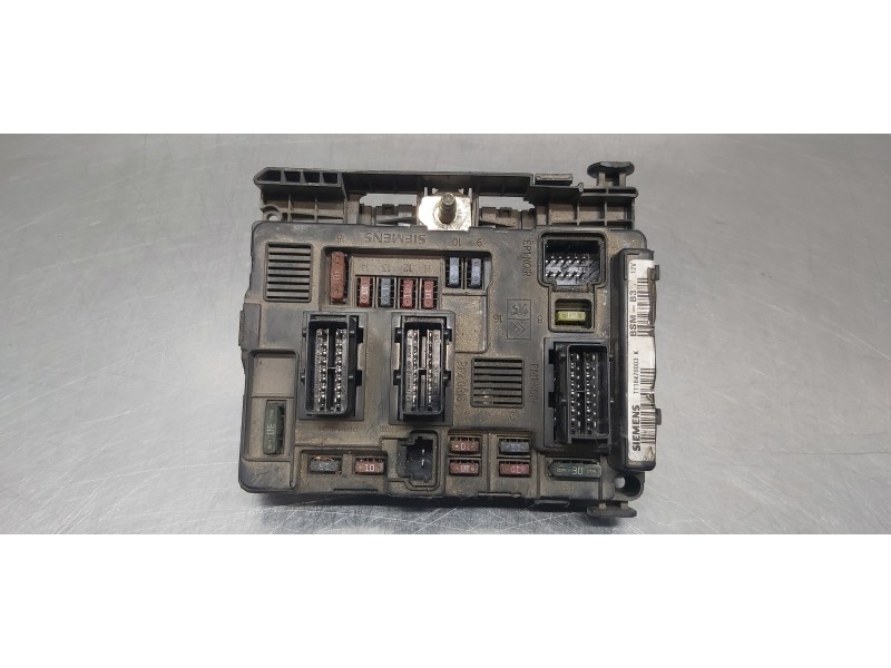 Recambio de caja reles / fusibles para peugeot partner (s2) rancho plus referencia OEM IAM 96540618480   Recambio de caja reles / fusibles para peugeot partner (s2) rancho plus referencia OEM IAM 96540618480