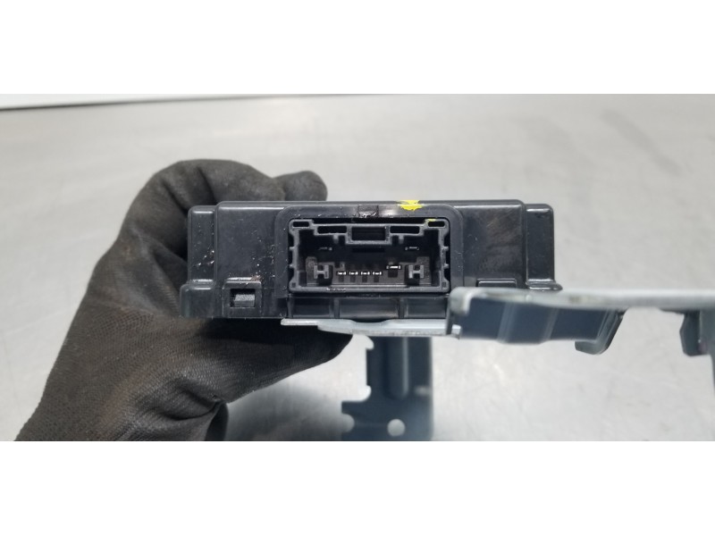 Recambio de modulo electronico para hyundai tucson klass referencia OEM IAM 95300N9000  