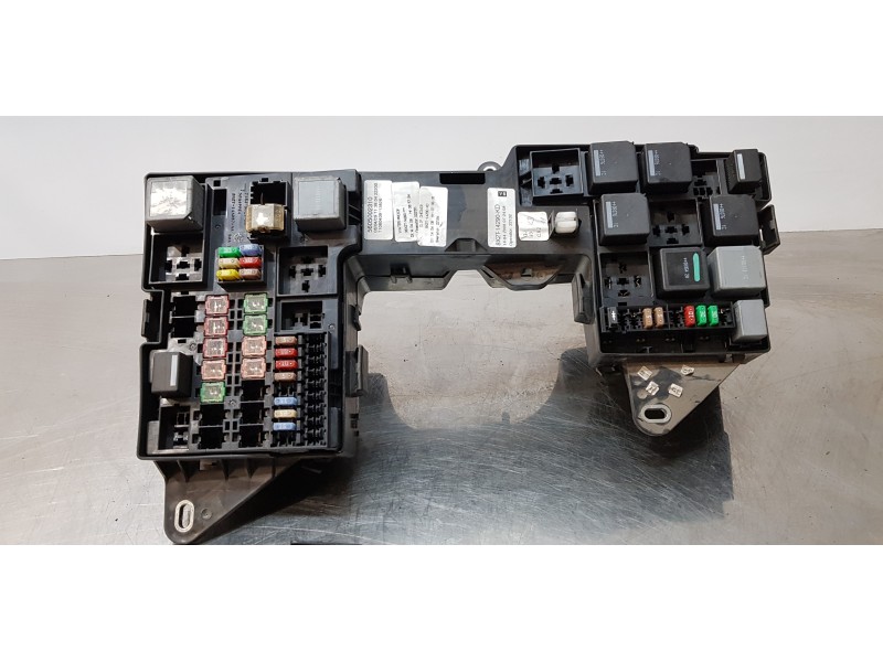 Recambio de caja reles / fusibles para jaguar xf 2.7 v6 diesel luxury referencia OEM IAM 8X2T14290KD  