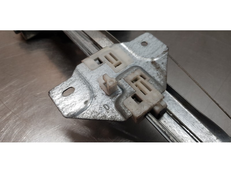 Recambio de elevalunas delantero derecho para dacia lodgy laureate referencia OEM IAM 807209071R   Recambio de elevalunas delantero derecho para dacia lodgy laureate referencia OEM IAM 807209071R