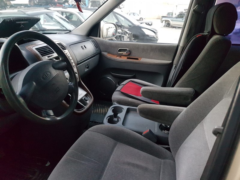 kia carnival ii del año 2002