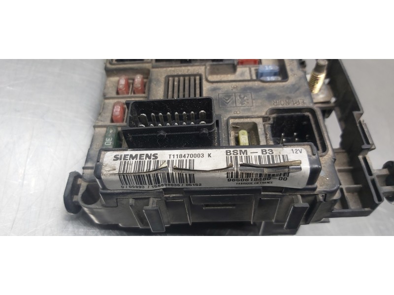 Recambio de caja reles / fusibles para peugeot partner (s2) rancho plus referencia OEM IAM 96540618480   Recambio de caja reles / fusibles para peugeot partner (s2) rancho plus referencia OEM IAM 96540618480