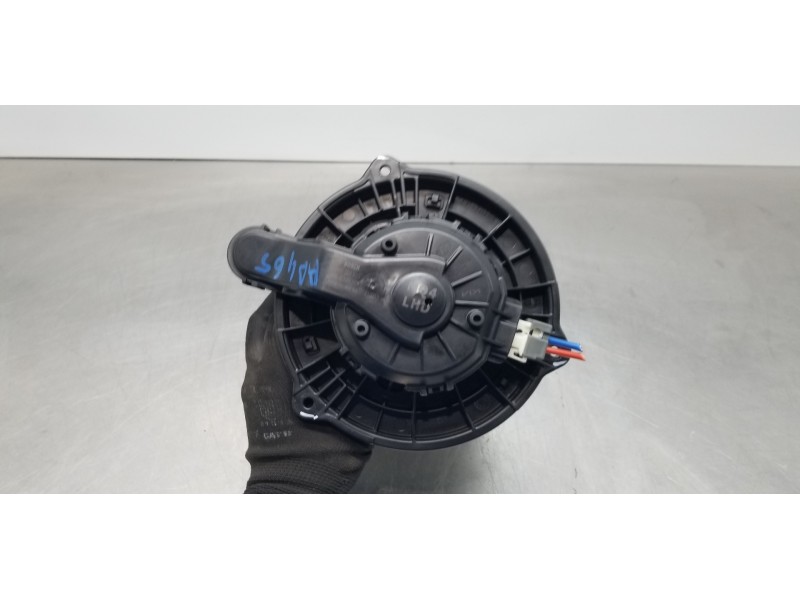 Recambio de motor calefaccion para hyundai tucson klass referencia OEM IAM 97113P2000 F00S3B2620 