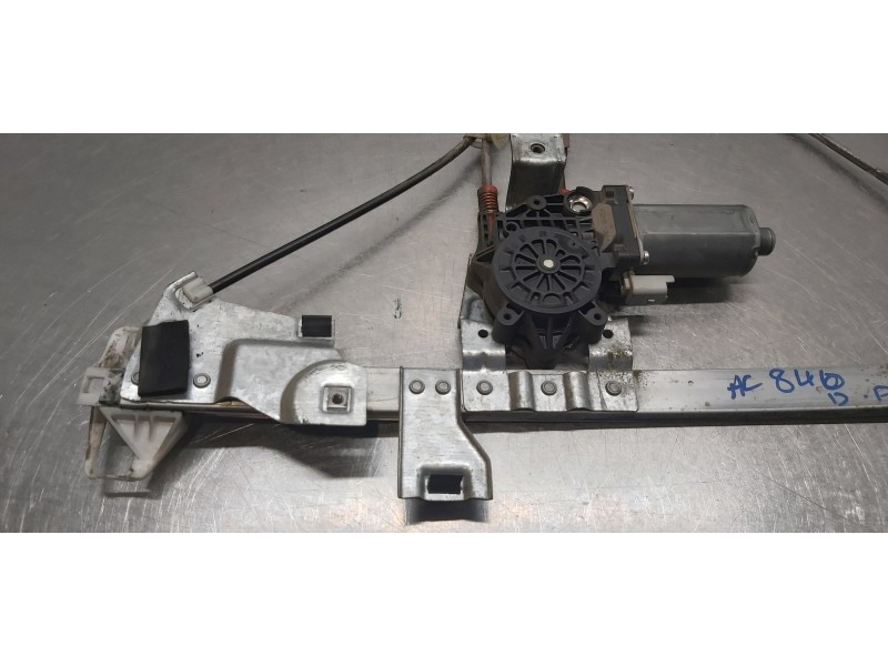 Recambio de elevalunas delantero derecho para peugeot partner (s2) rancho plus referencia OEM IAM 9222G1   Recambio de elevalunas delantero derecho para peugeot partner (s2) rancho plus referencia OEM IAM 9222G1