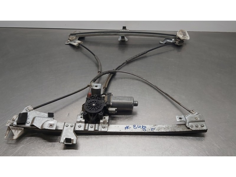 Recambio de elevalunas delantero derecho para peugeot partner (s2) rancho plus referencia OEM IAM 9222G1   Recambio de elevalunas delantero derecho para peugeot partner (s2) rancho plus referencia OEM IAM 9222G1