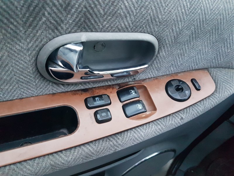 kia carnival ii del año 2002