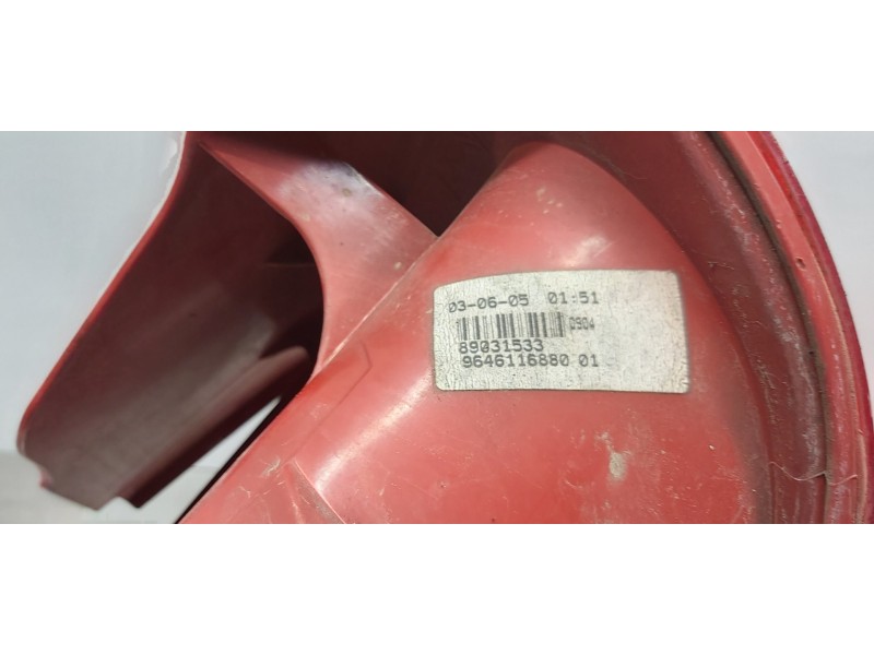 Recambio de piloto trasero derecho para peugeot 1007 sport referencia OEM IAM 6351V5  