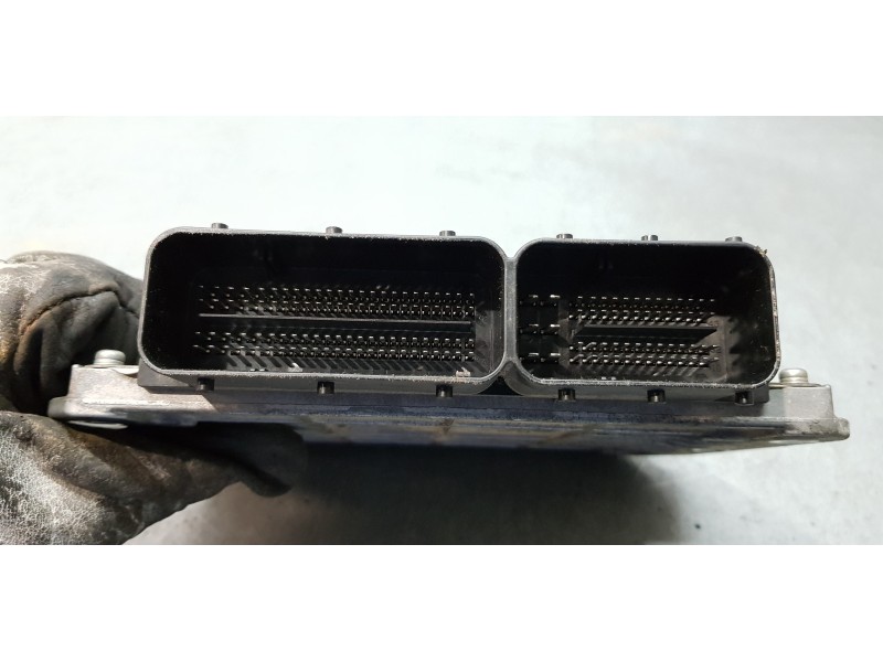 Recambio de centralita motor uce para subaru legacy kombi/outback b14 premium referencia OEM IAM 22611AP841  