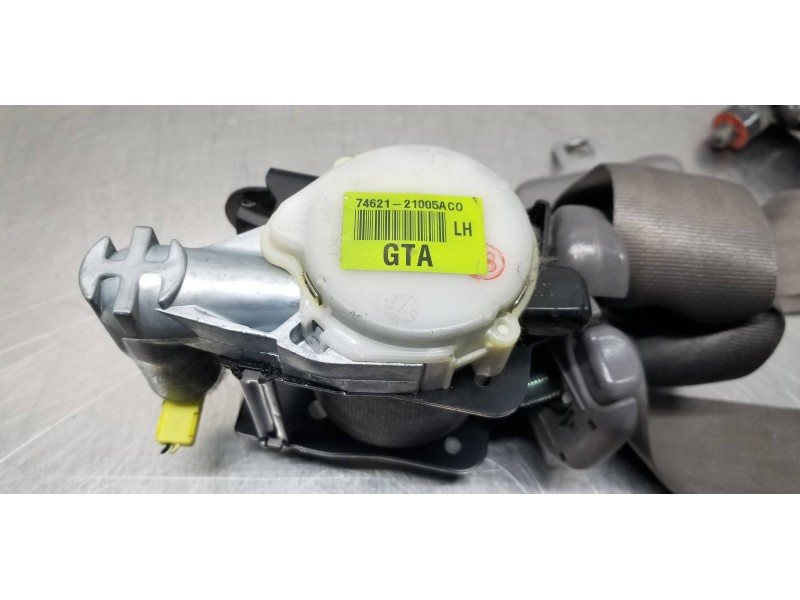 Recambio de cinturon seguridad delantero izquierdo para ssangyong rodius xdi referencia OEM IAM 7462121005ACO  