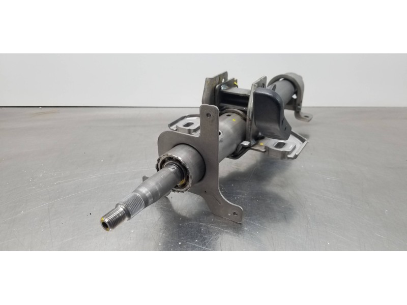 Recambio de columna direccion para ssangyong rodius xdi referencia OEM IAM 4621021010  