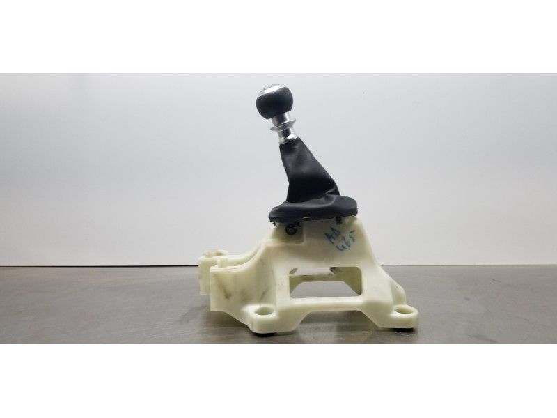 Recambio de palanca cambio para hyundai tucson klass referencia OEM IAM 43700N7120NNB  