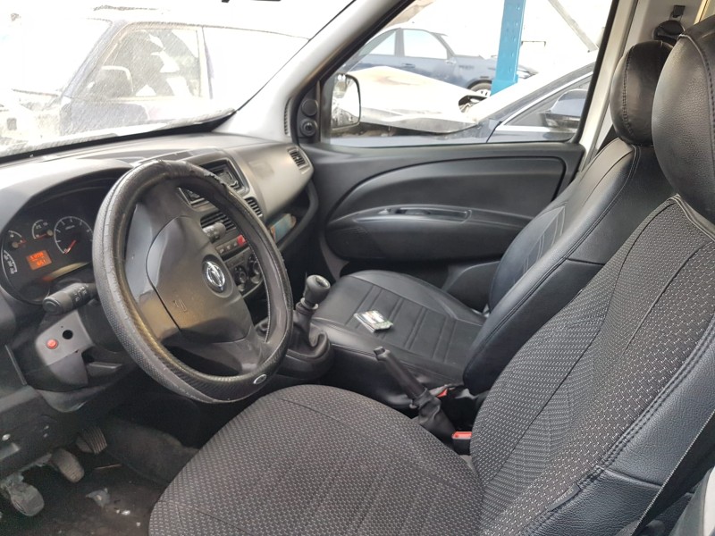 opel combo d del año 2011