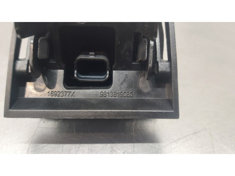 Recambio de sensor de aparcamiento para peugeot 3008 active referencia OEM IAM 9813819080  