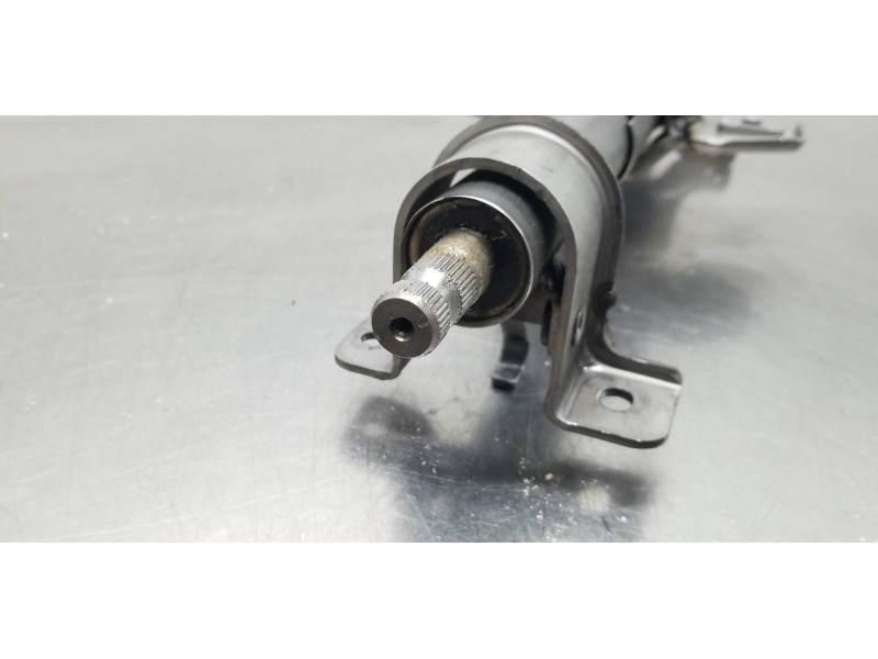 Recambio de columna direccion para ssangyong rodius xdi referencia OEM IAM 4621021010  