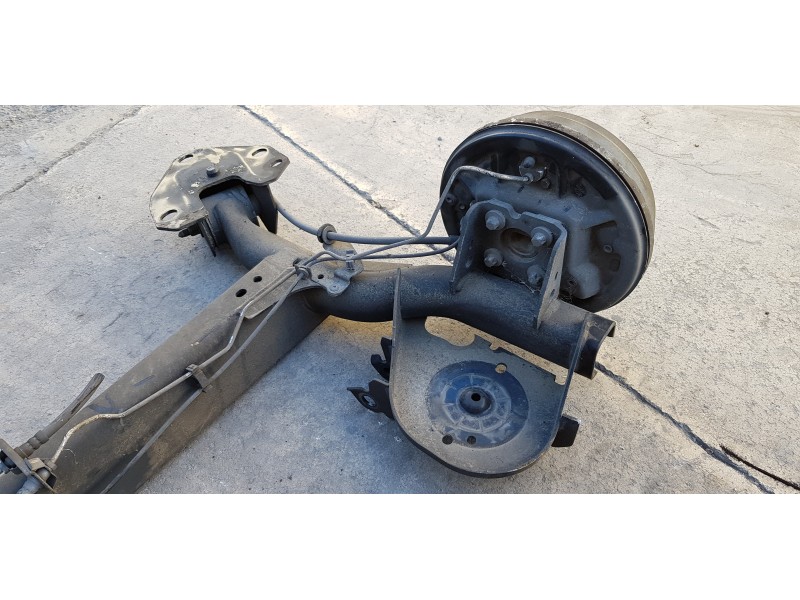 Recambio de puente trasero para dacia lodgy laureate referencia OEM IAM 555117070R   Recambio de puente trasero para dacia lodgy laureate referencia OEM IAM 555117070R