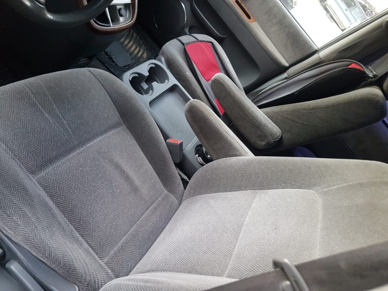 kia carnival ii del año 2002