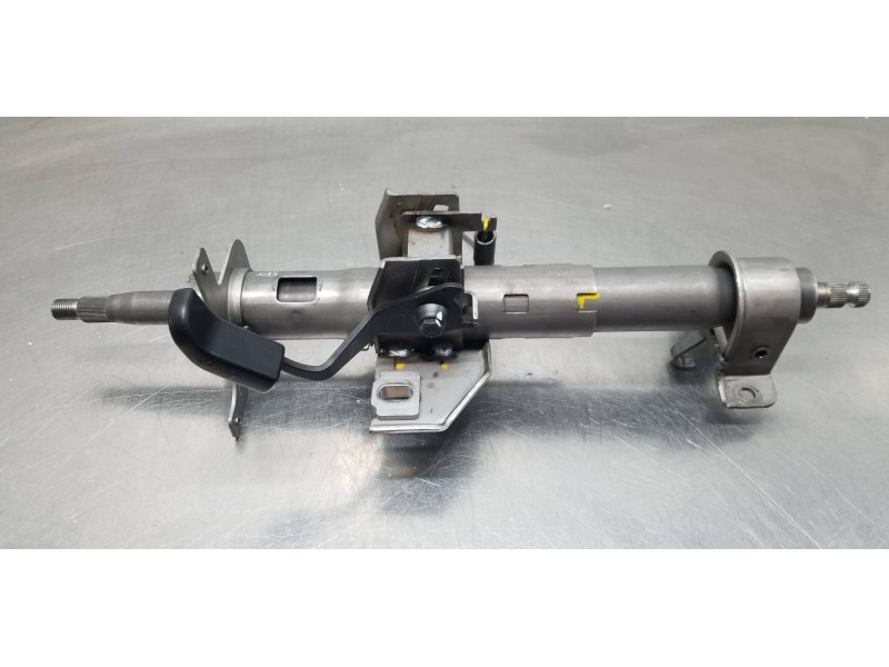 Recambio de columna direccion para ssangyong rodius xdi referencia OEM IAM 4621021010  