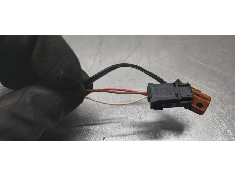 Recambio de retrovisor izquierdo para peugeot 1007 sport referencia OEM IAM 8153WQ  