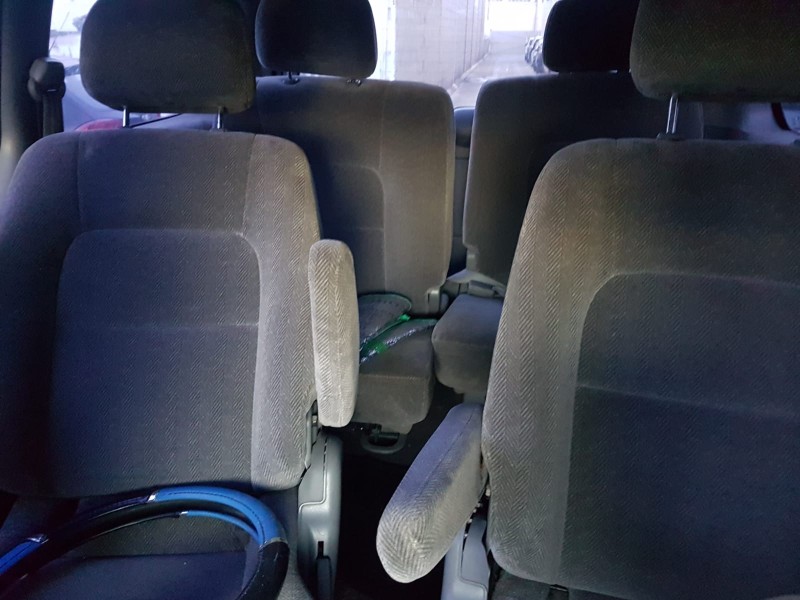 kia carnival ii del año 2002