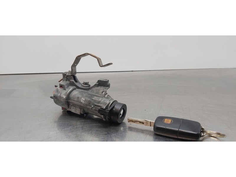 Recambio de antirrobo para seat ibiza (6j5) reference referencia OEM IAM 4B0905851C   Recambio de antirrobo para seat ibiza (6j5) reference referencia OEM IAM 4B0905851C