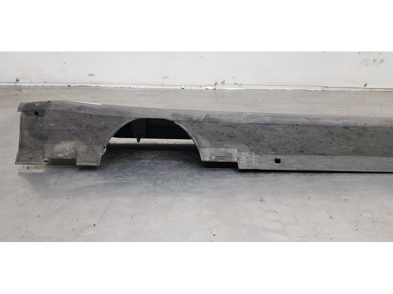 Recambio de faldon lateral para renault scenic iv grand zen referencia OEM IAM 764190230R  