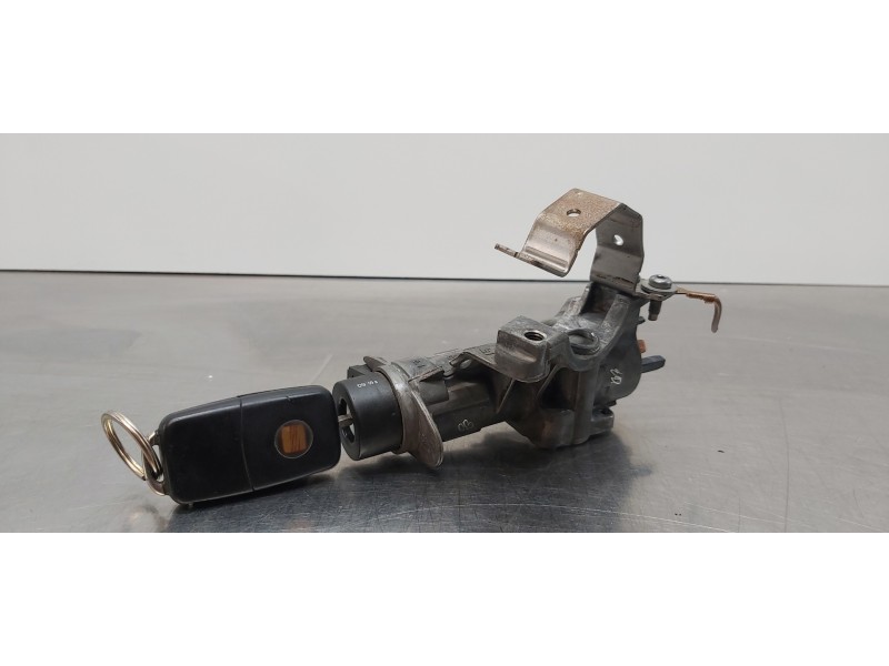 Recambio de antirrobo para seat ibiza (6j5) reference referencia OEM IAM 4B0905851C   Recambio de antirrobo para seat ibiza (6j5) reference referencia OEM IAM 4B0905851C