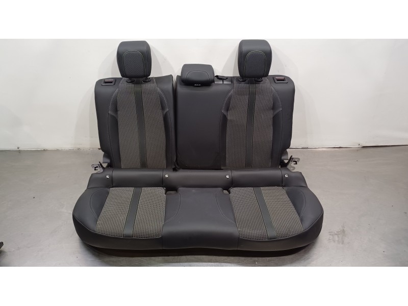 Recambio de juego asientos completo para peugeot 2008 (p1) allure referencia OEM IAM 9823919080 9823917680 