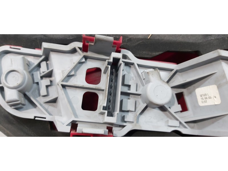 Recambio de piloto trasero izquierdo para mercedes clase a (w169) a 170 (169.332) referencia OEM IAM A1698200964  