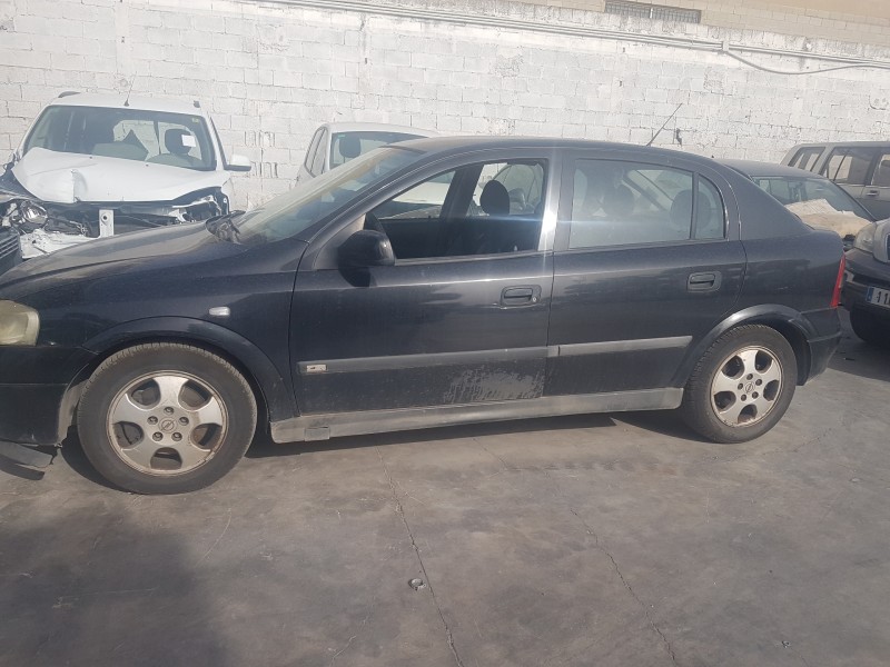 opel astra g berlina del año 2001