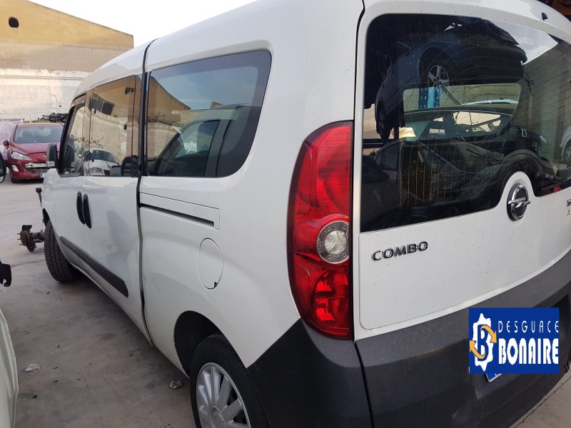opel combo d del año 2011