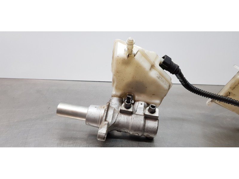 Recambio de bomba freno para peugeot 308 sw allure referencia OEM IAM 9807651580  