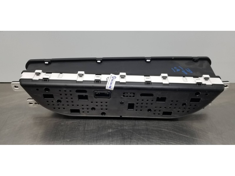 Recambio de cuadro instrumentos para ssangyong rodius xdi referencia OEM IAM 8021021520  