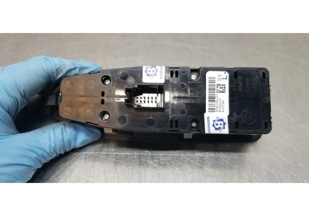 Recambio de mando elevalunas delantero izquierdo para bmw serie 1 lim. (f20) 118d referencia OEM IAM 61319208109 728383206 51417 Recambio de mando elevalunas delantero izquierdo para bmw serie 1 lim. (f20) 118d referencia OEM IAM 61319208109 728383206 51417