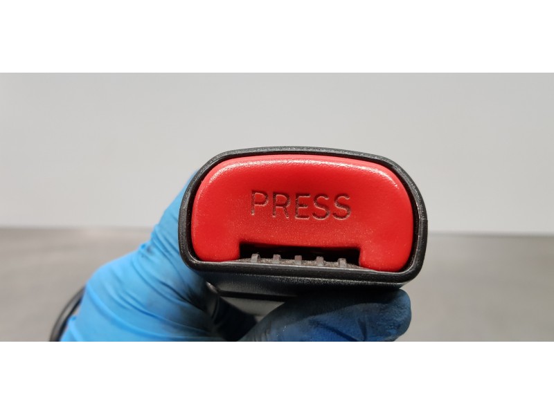 Recambio de pretensor airbag derecho para opel antara enjoy 4x4 referencia OEM IAM 95382643  