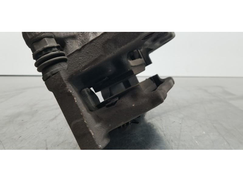 Recambio de pinza freno trasera izquierda para hyundai tucson klass referencia OEM IAM 58210N7600  