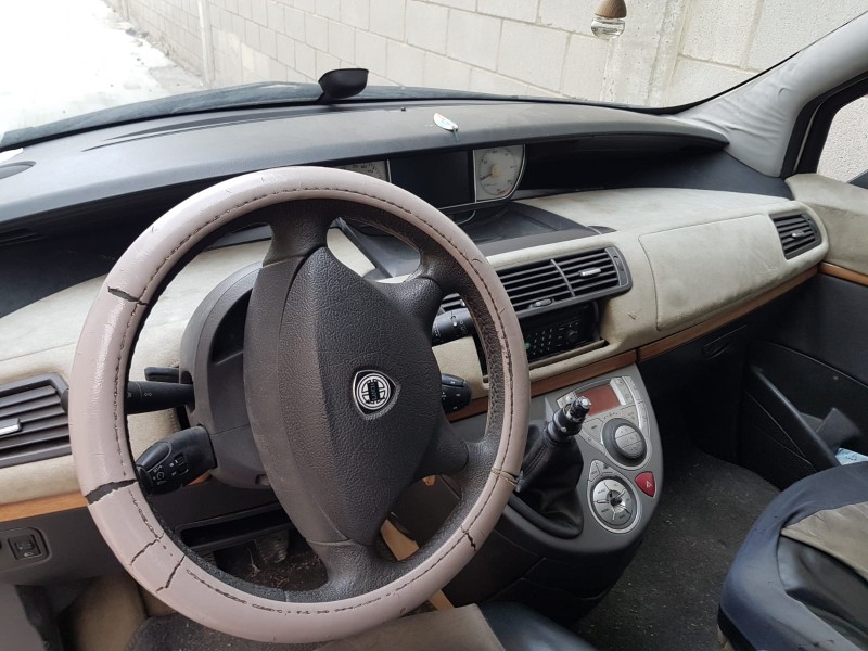 lancia phedra (180) del año 2005