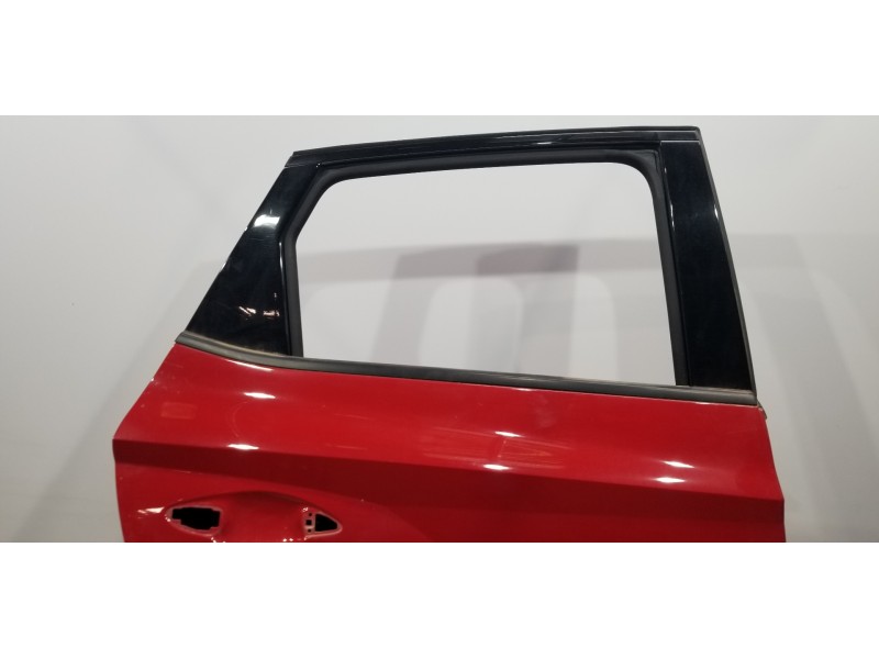 Recambio de puerta trasera derecha para hyundai tucson klass referencia OEM IAM 77004N7005  