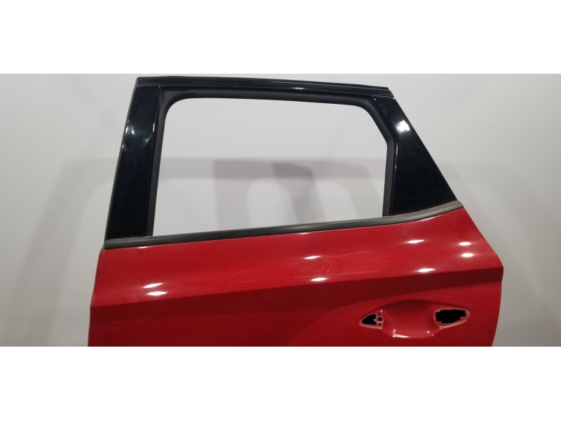 Recambio de puerta trasera izquierda para hyundai tucson klass referencia OEM IAM 77003N7005  