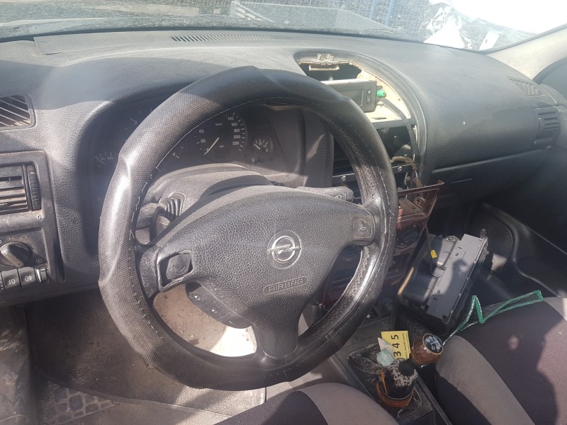 opel astra g berlina del año 2001