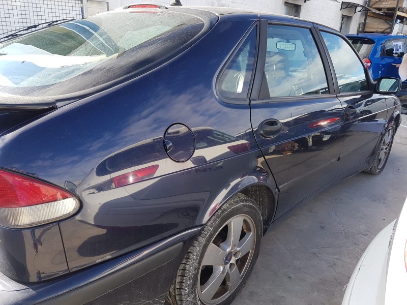 saab 9-3 berlina del año 2002