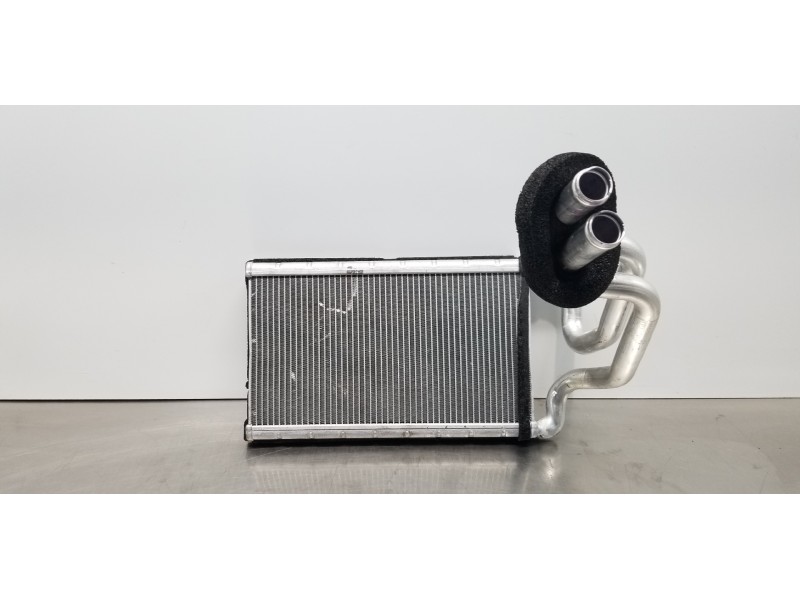 Recambio de radiador calefaccion / aire acondicionado para hyundai tucson klass referencia OEM IAM 97138N7000  