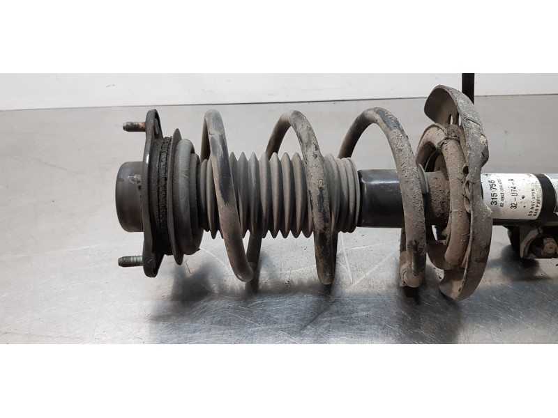 Recambio de amortiguador delantero izquierdo para hyundai i40 premium referencia OEM IAM 546513Z330  