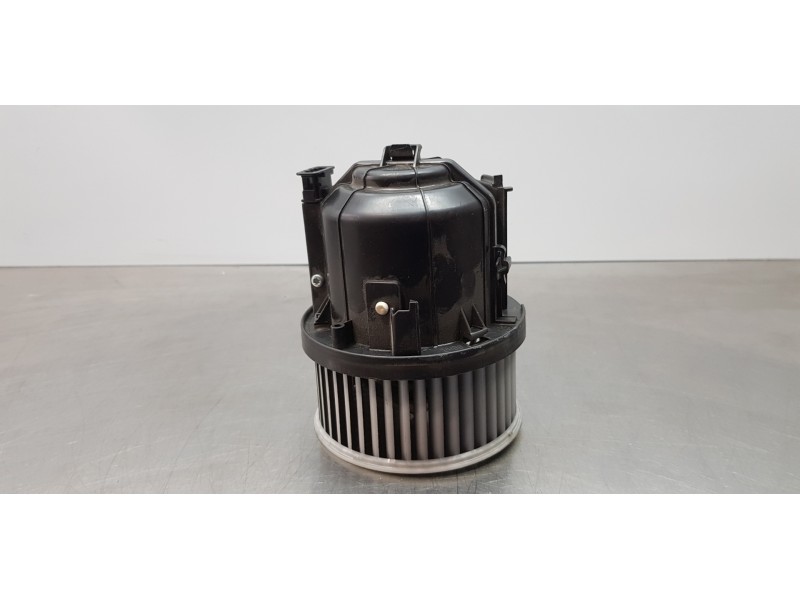 Recambio de motor calefaccion para land rover discovery sport pure referencia OEM IAM LR066917 9415187 FK7218456AB